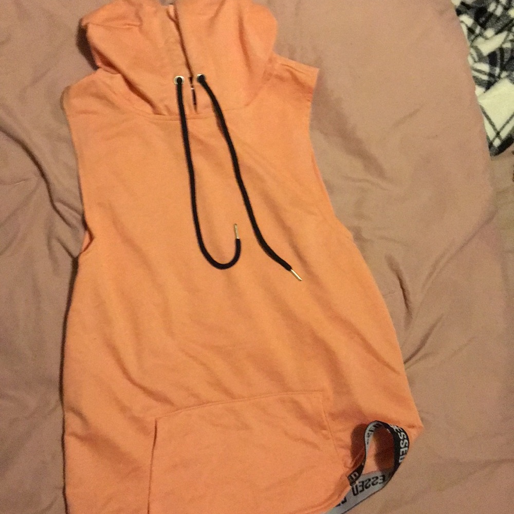 Sleeveless hoodie